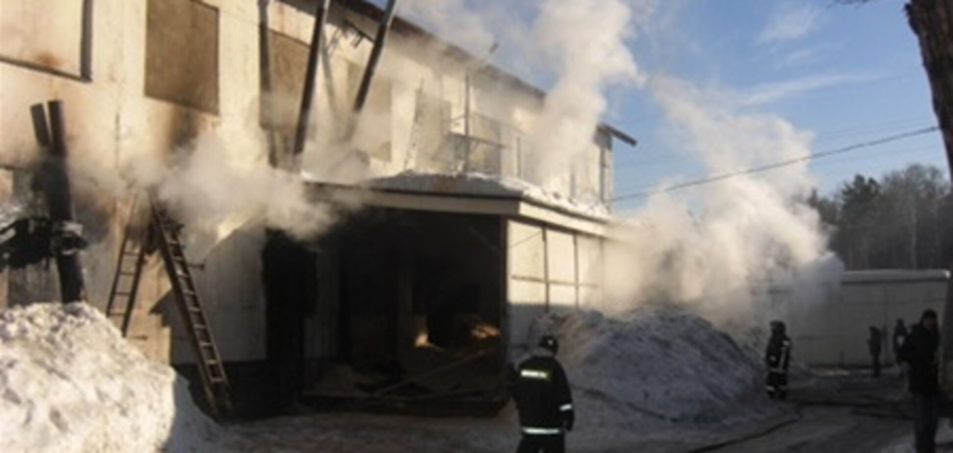 Из-за пожара под Москвой в рыбном цеху погибли два украинца