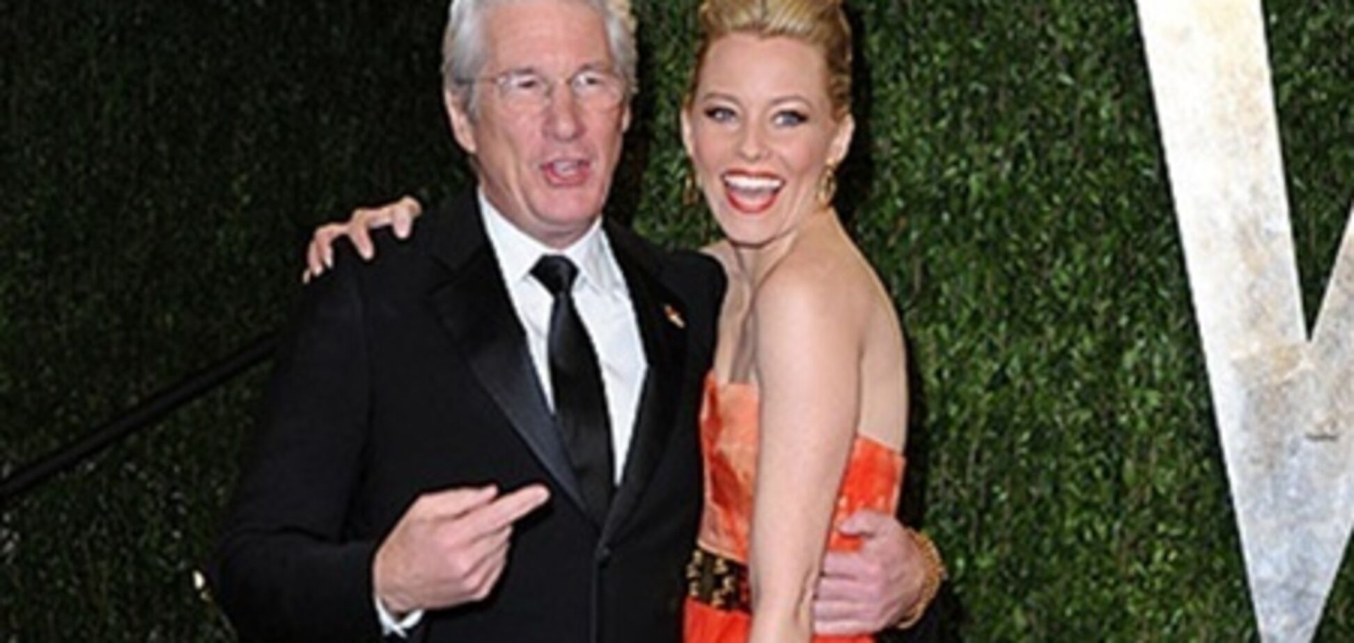 Обладатели премии 'Оскар' веселятся на вечеринке. Фото