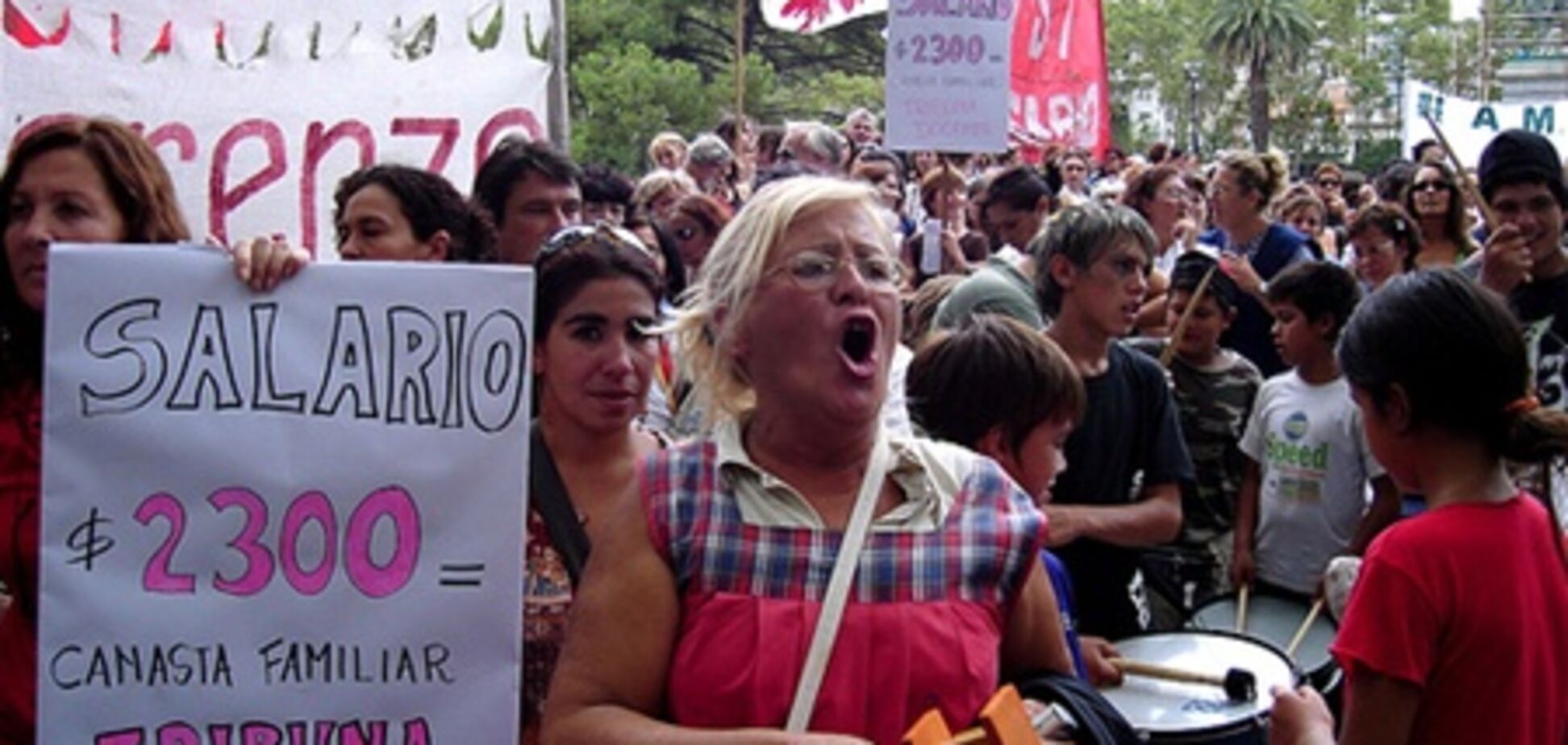 Забастовка учителей сорвала начало учебного года в Аргентине