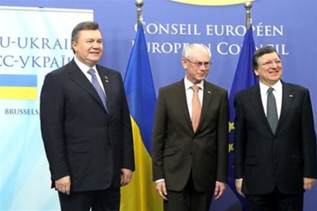 Янукович прибыл в Брюссель на саммит Украина-ЕС. Видео