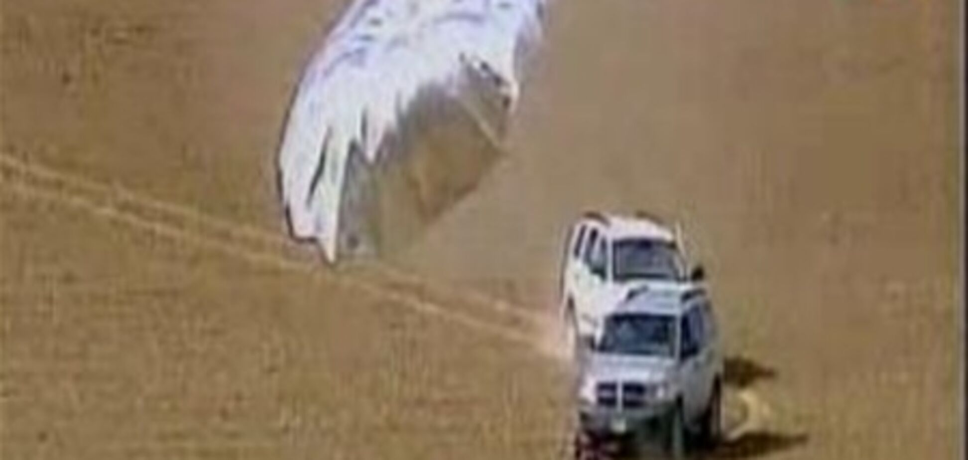 При падении воздушного шара в Египте выжили два человека. Видео