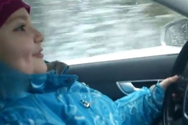 Родители устроили ребенку курс экстремального вождения. Видео