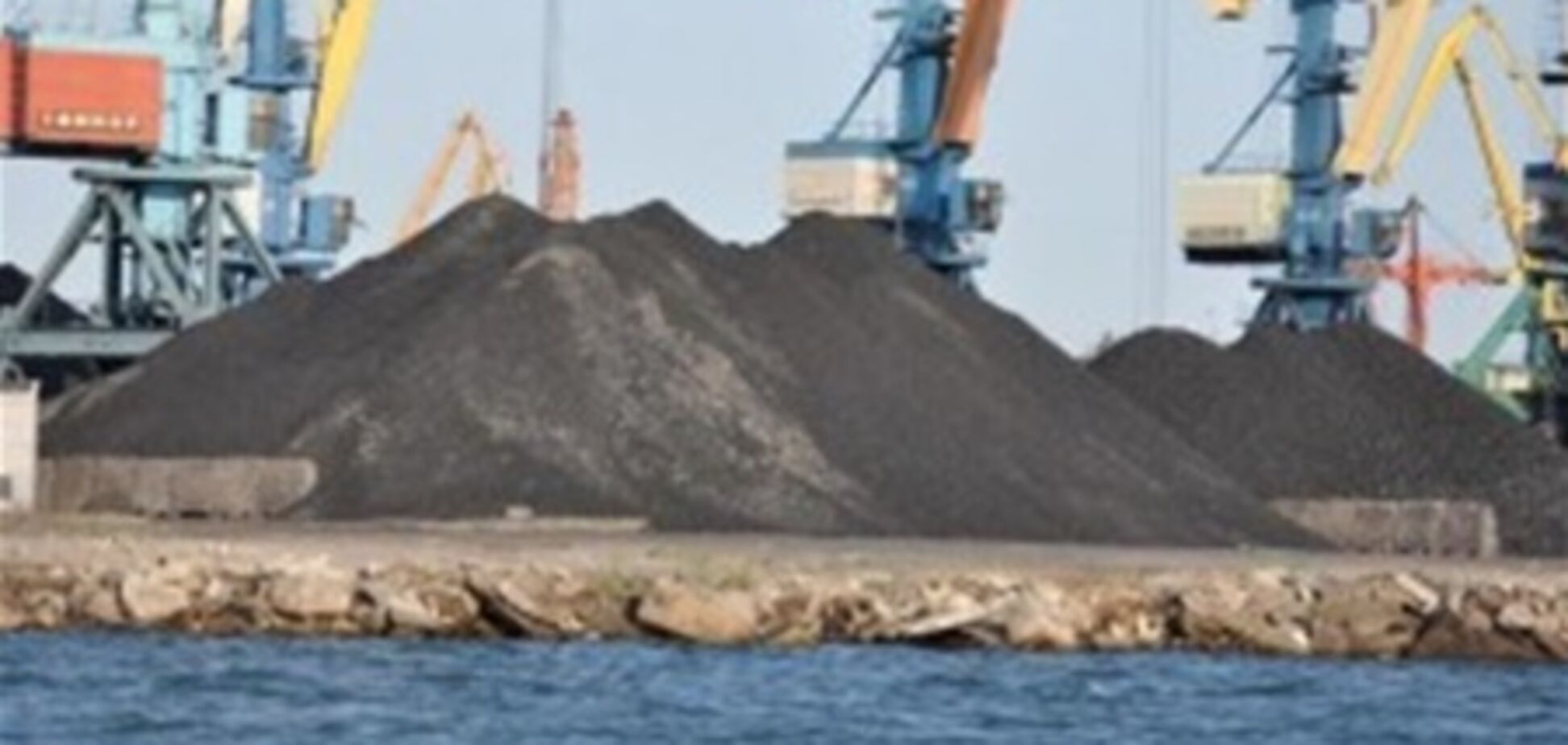 Прокуратура не дозволила екологам зупинити роботу Керченського порту
