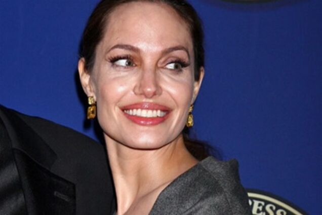 Братья Коэны напишут сценарий для Анджелины Джоли