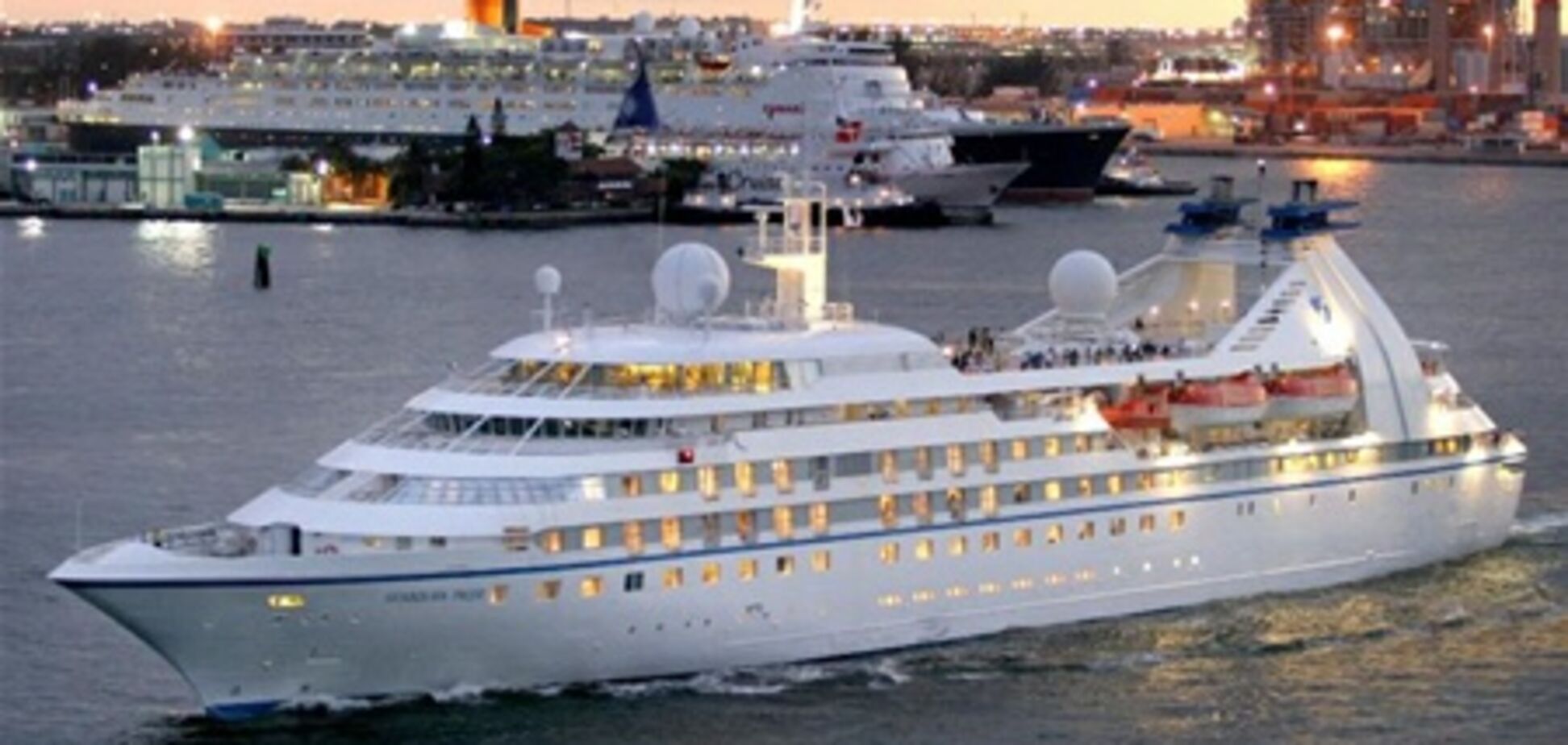 'Windstar Cruises' получит три судна компании 'Seabourn'