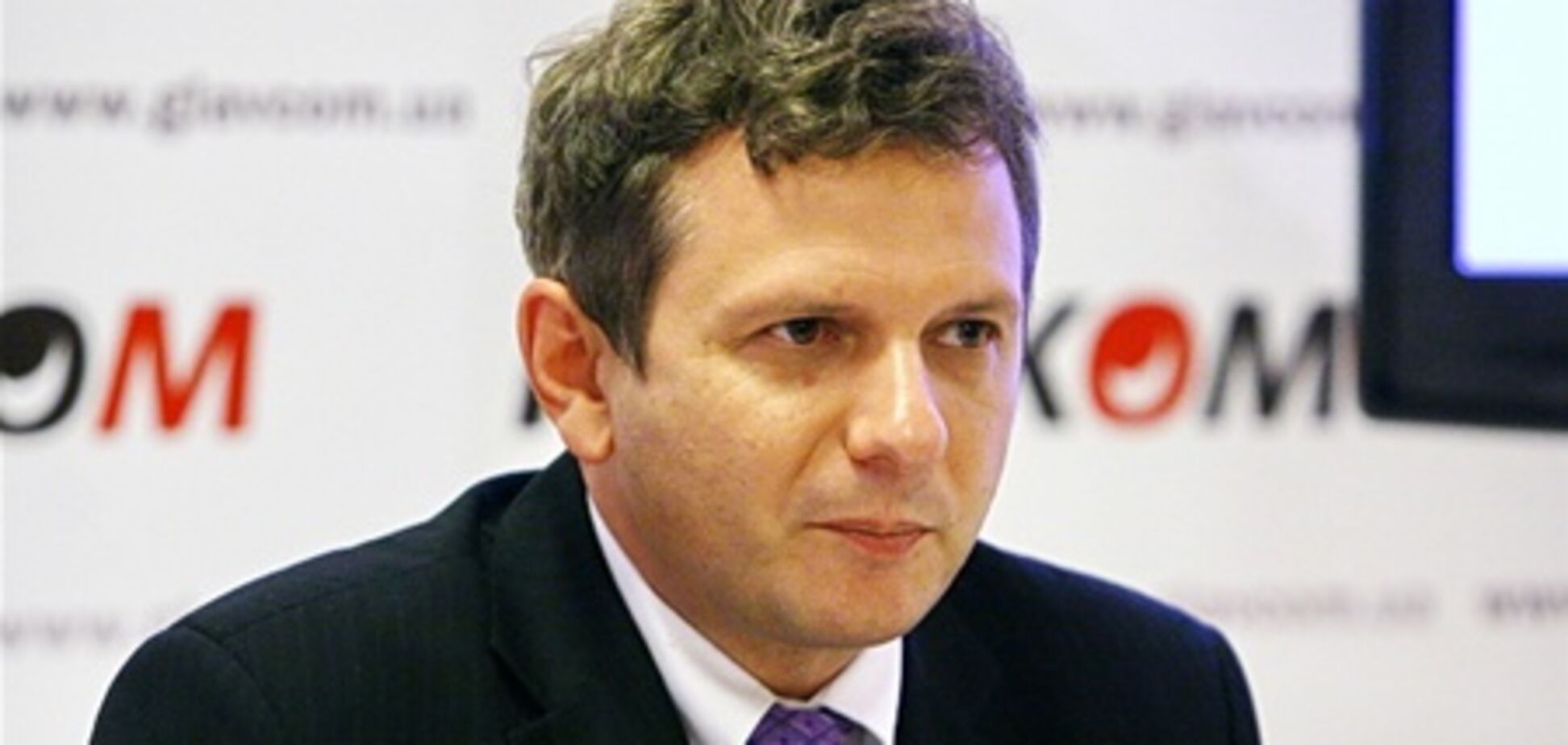 Эксперт: Киев отдаст часть полномочий регионам