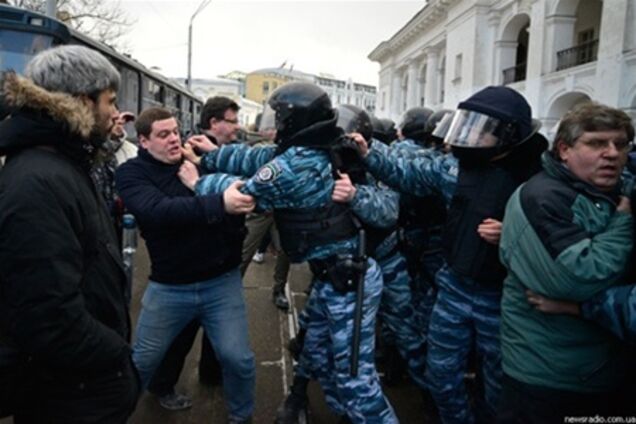 Беркутовцев из-за Гостиного двора не увольняли