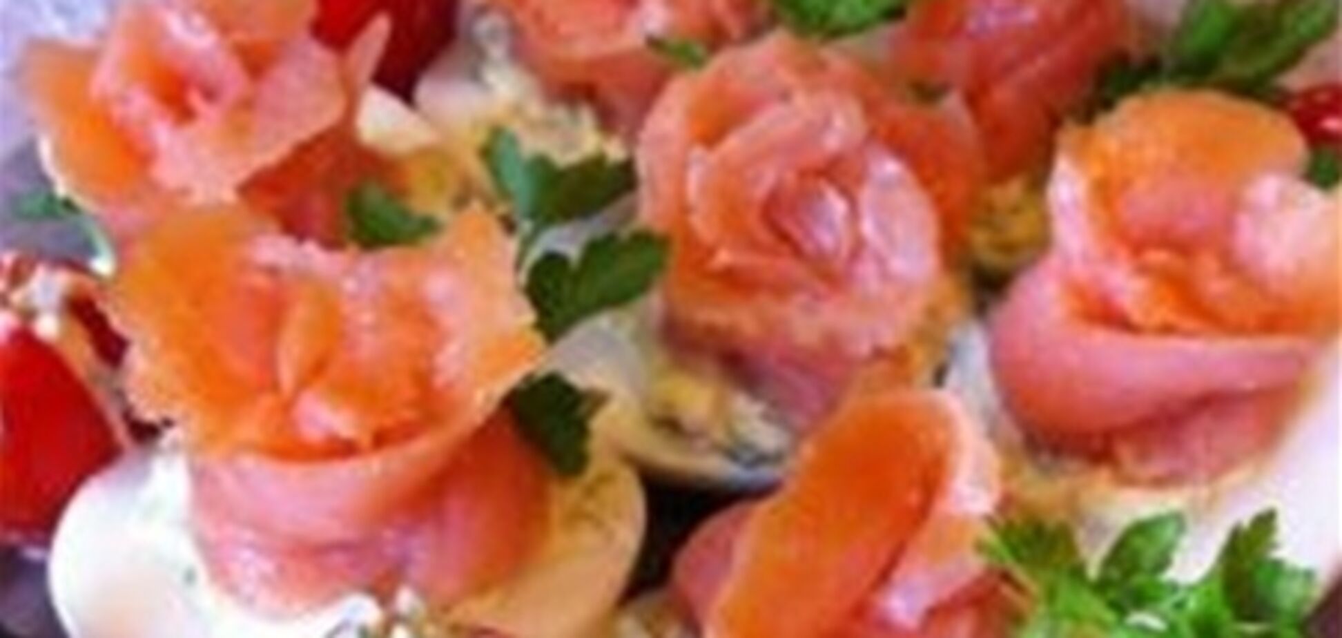 Яйца фаршированные семгой