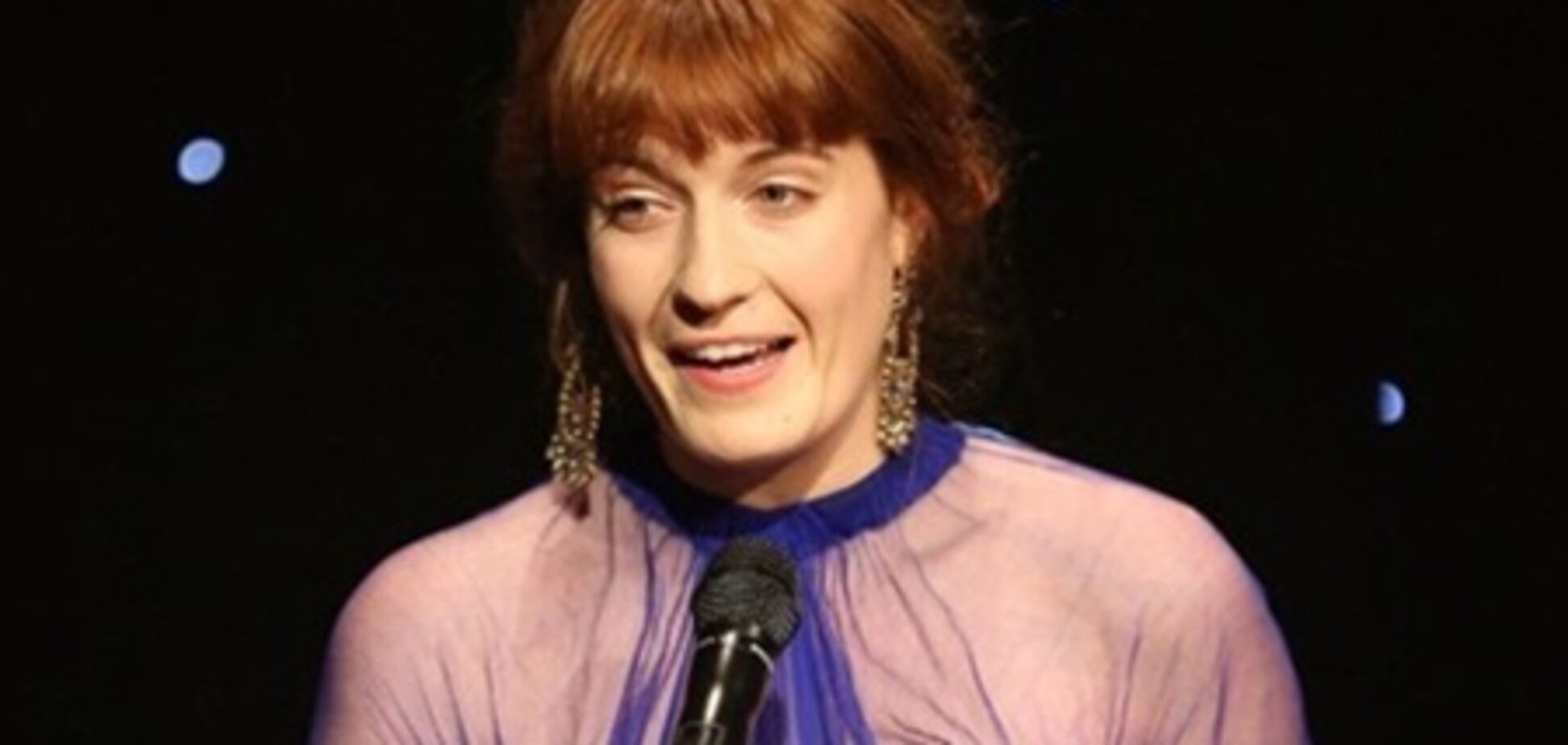 Флоренс Уэлч урвала две статуэтки NME Awards. Фото