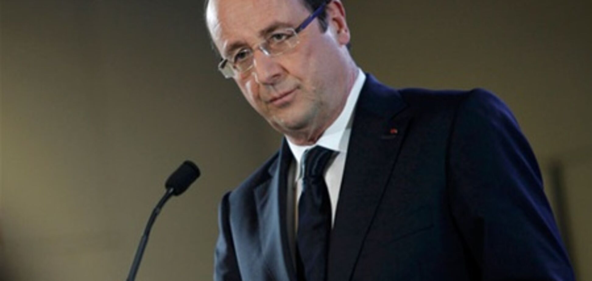 У президента Франції стрімко падає рейтинг