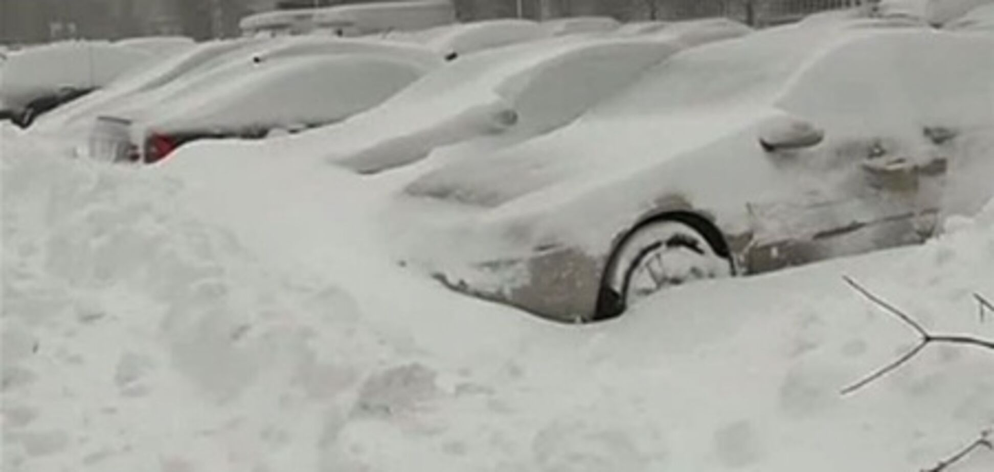 Снегопад заблокировал американских детей в школе