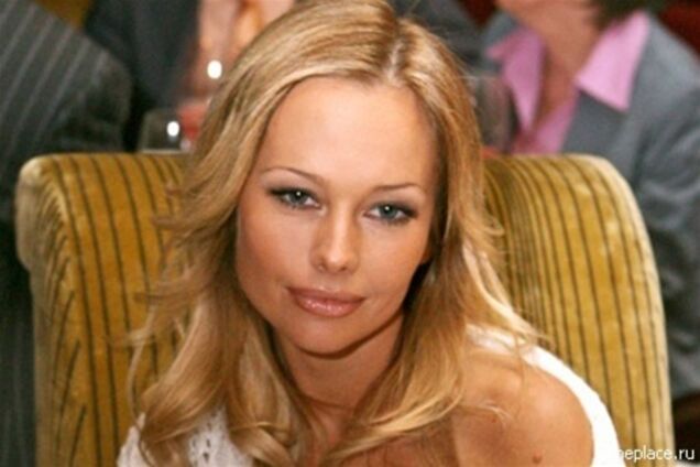 Корикова решила разбить семью своего женатого любовника