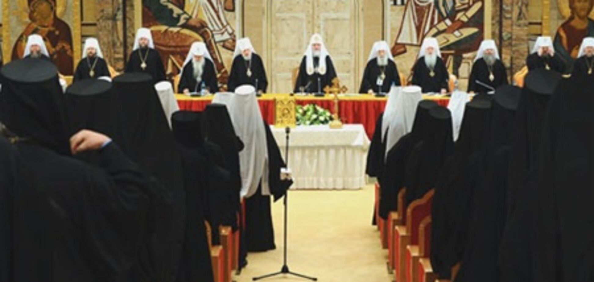 Архиерейский собор РПЦ хочет предоставить УПЦ статус юрлица