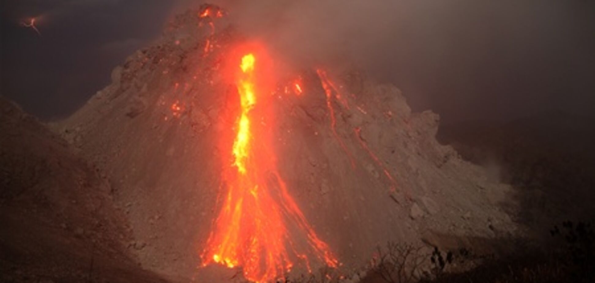 Извержение вулкана Рокатенда