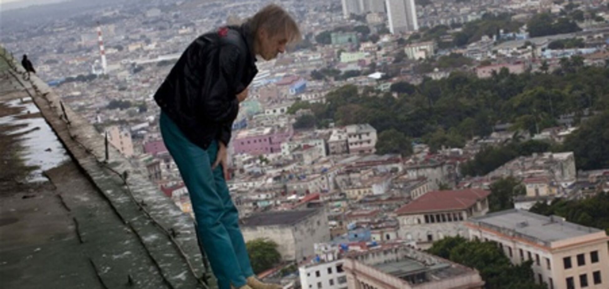 'Человек-паук' за полчаса покорил небоскреб высотой 126 м
