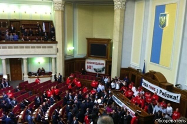 В оппозиции допускают силовой вариант разблокирования Рады