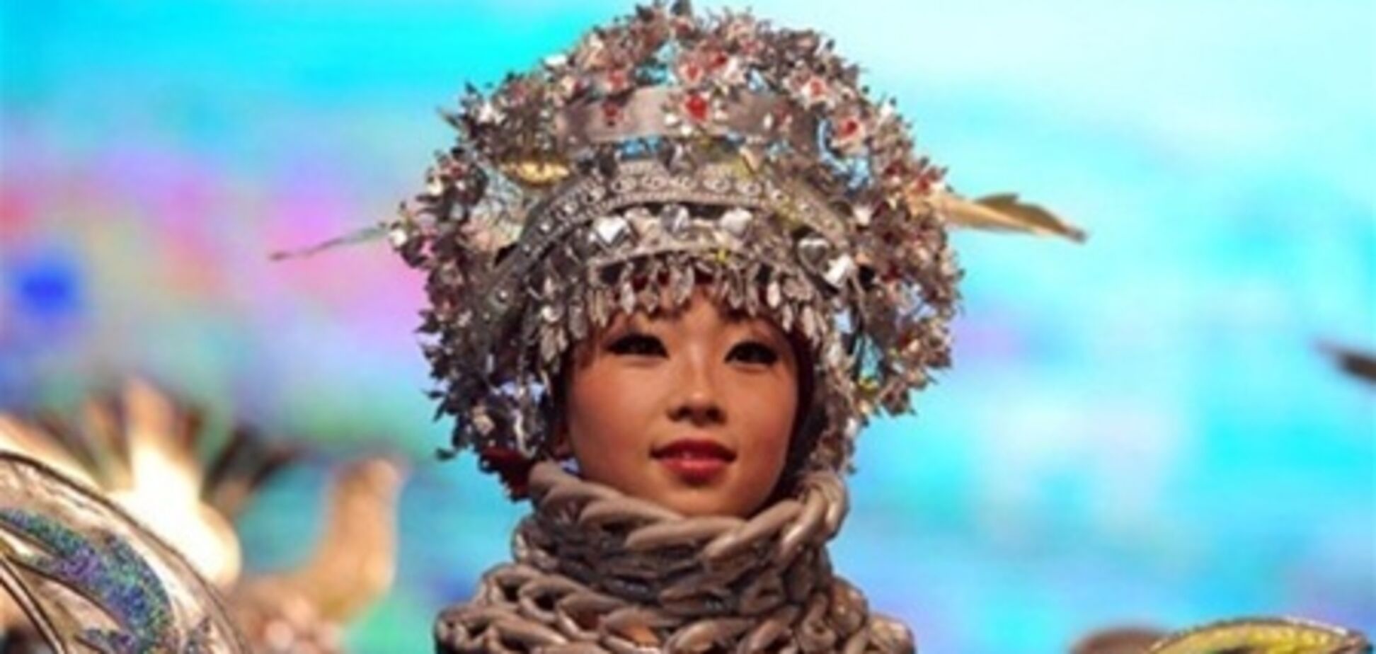 В Китае запретили рекламировать дорогие подарки