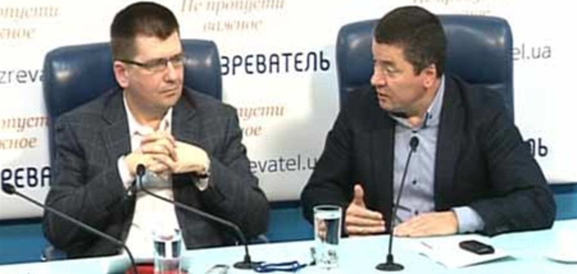 Крим спробують відокремити від України через референдум - політолог
