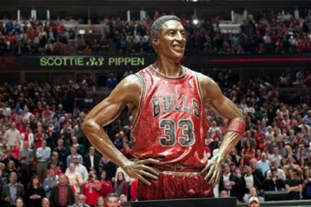 Скотти Пиппен назвал Бьорндалена напитком и сыграл Скруджа в театре