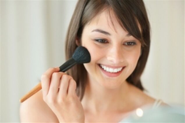 Как зрительно уменьшить нос. Фото 