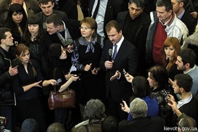 В Киевсовет пустят 22 активистов