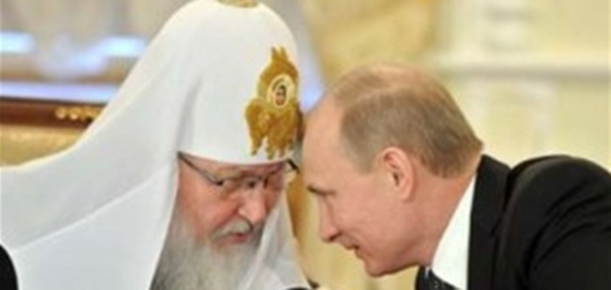 Священики мають бути поза політикою, вважає половина росіян