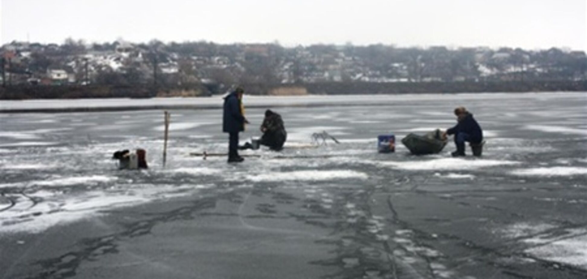 На Запорожье вторые сутки не могут найти двух рыбаков