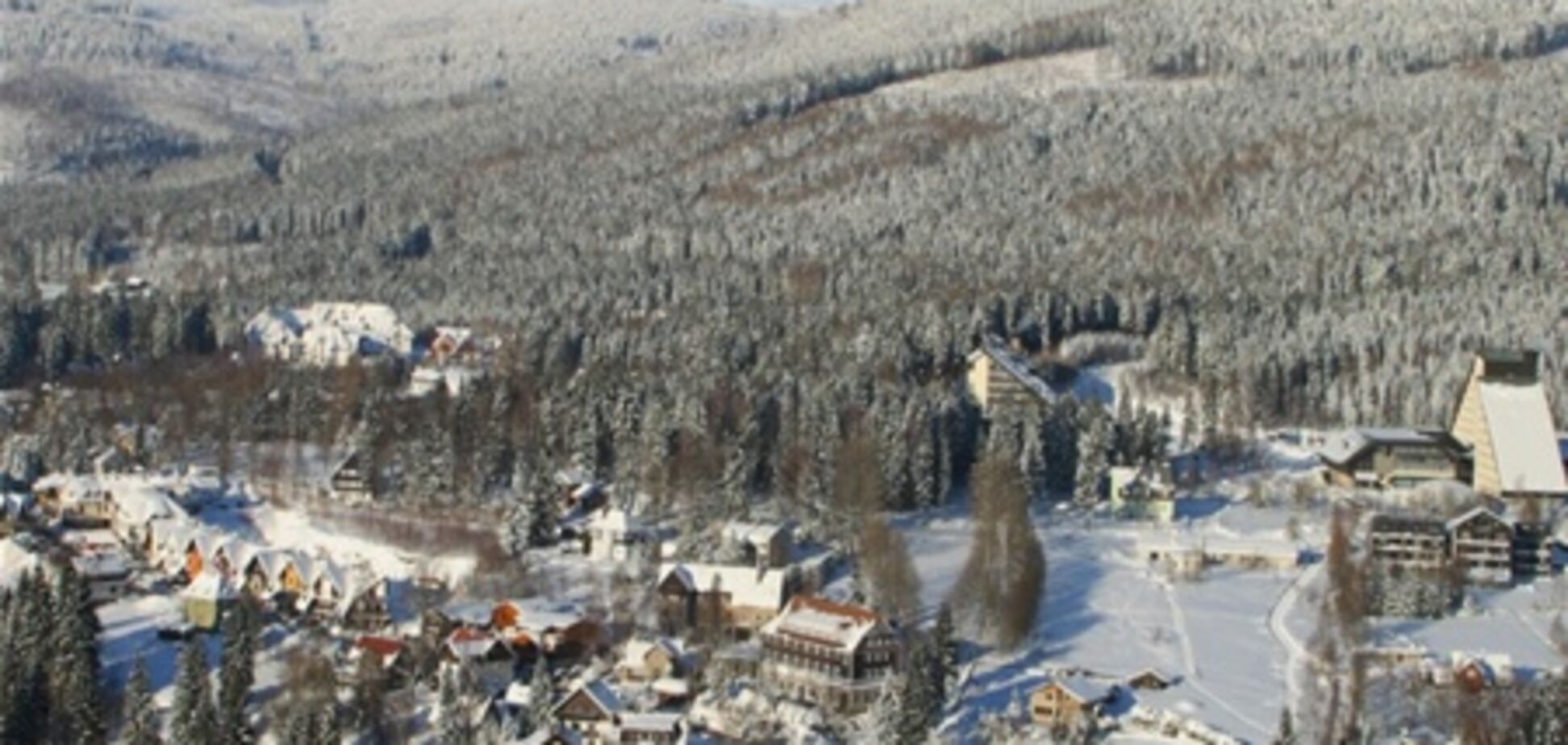 Снежная крепость стала развлекательным центром горнолыжного курорта в Чехии