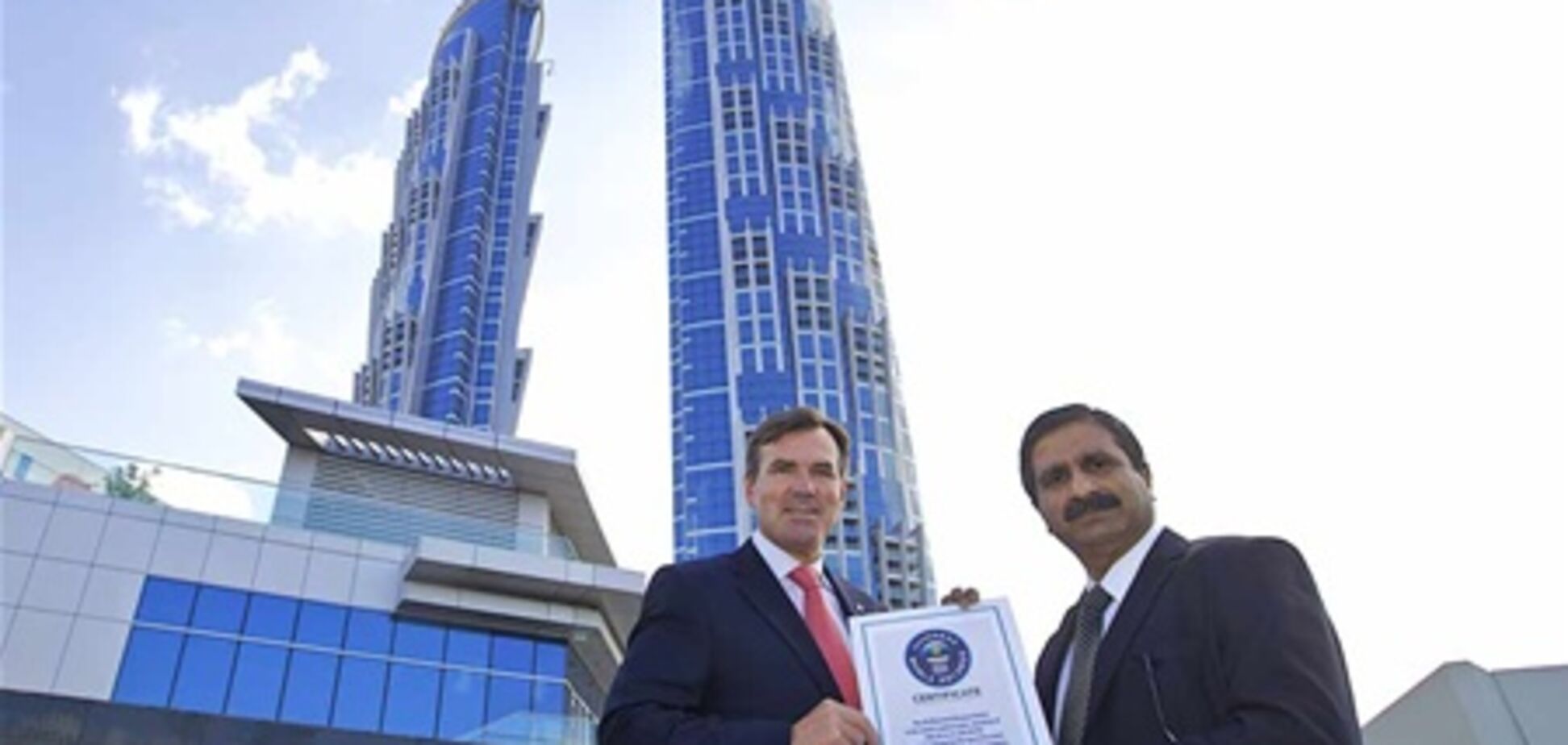 В ОАЭ открылась высочайшая гостиница мира
