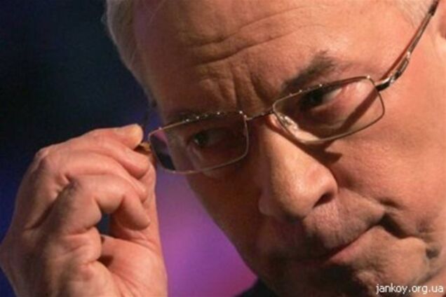 Азаров: в Україні настав момент істини