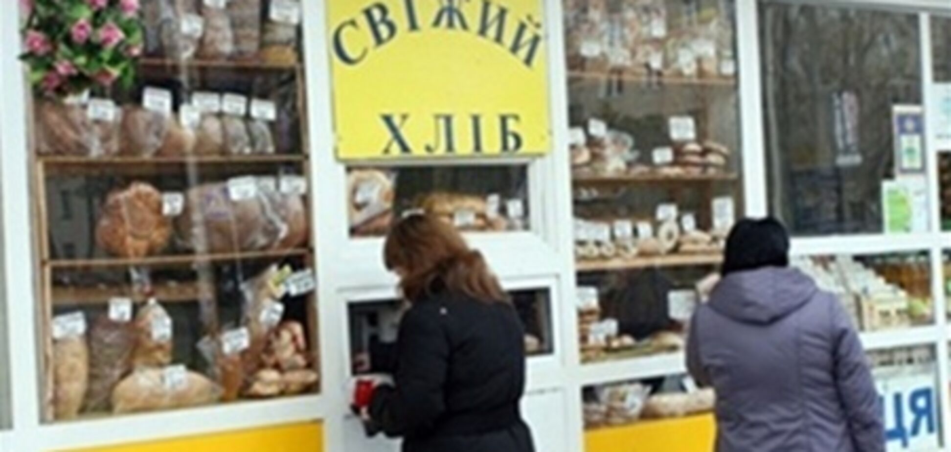 В киевские дворы планируют завезти горячий хлеб