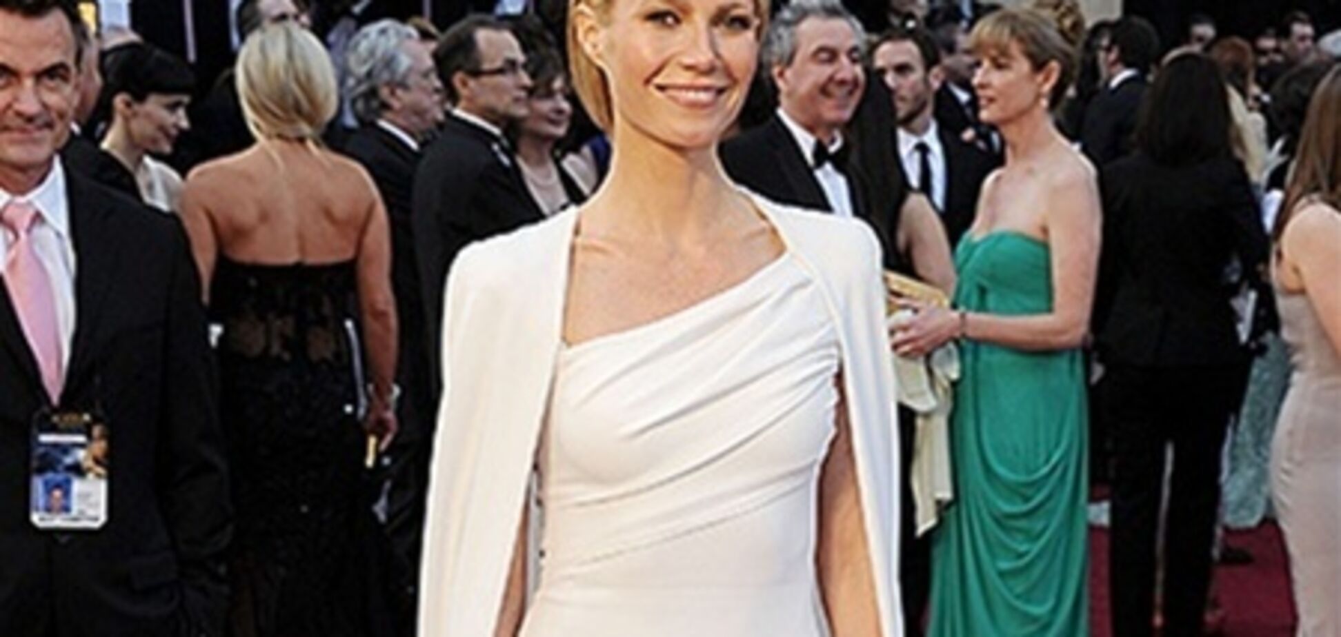 Гвинет Пэлтроу раскритиковала свои платья на Оскаре. Фото