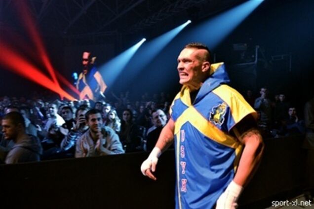 Усик вывел 'Украинских атаманов' в четвертьфинал ВСБ