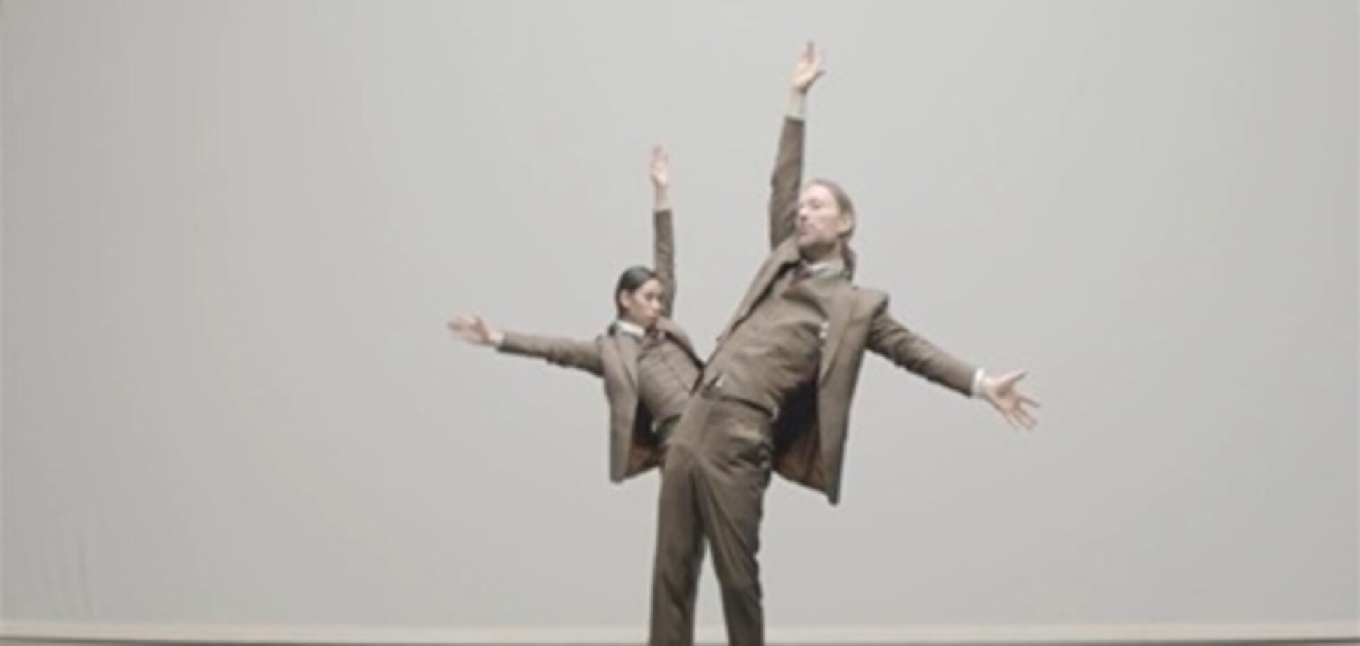 Atoms For Peace клип Ingenue. Видео