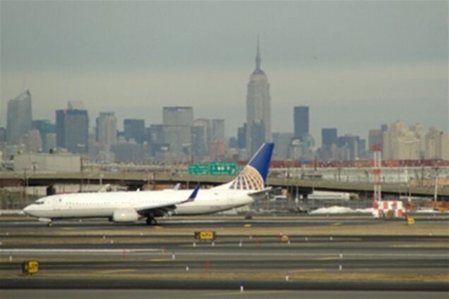 В аэропорту Нью-Йорка столкнулись два пассажирских самолёта