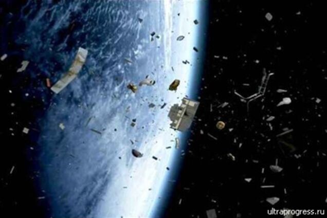 Российский спутник столкнулся с обломком китайского