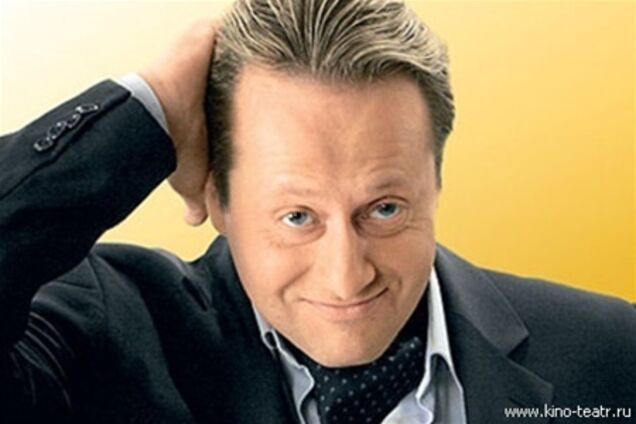 Актор Радзюкевіч спростовує інформацію про інсульт