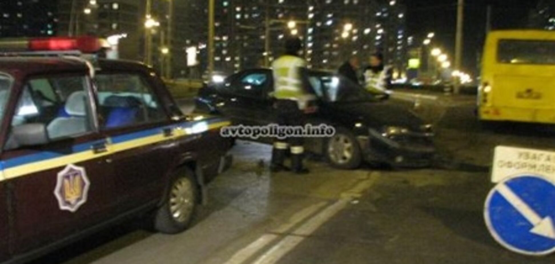 На Троещине пьяный водитель врезался в маршрутку