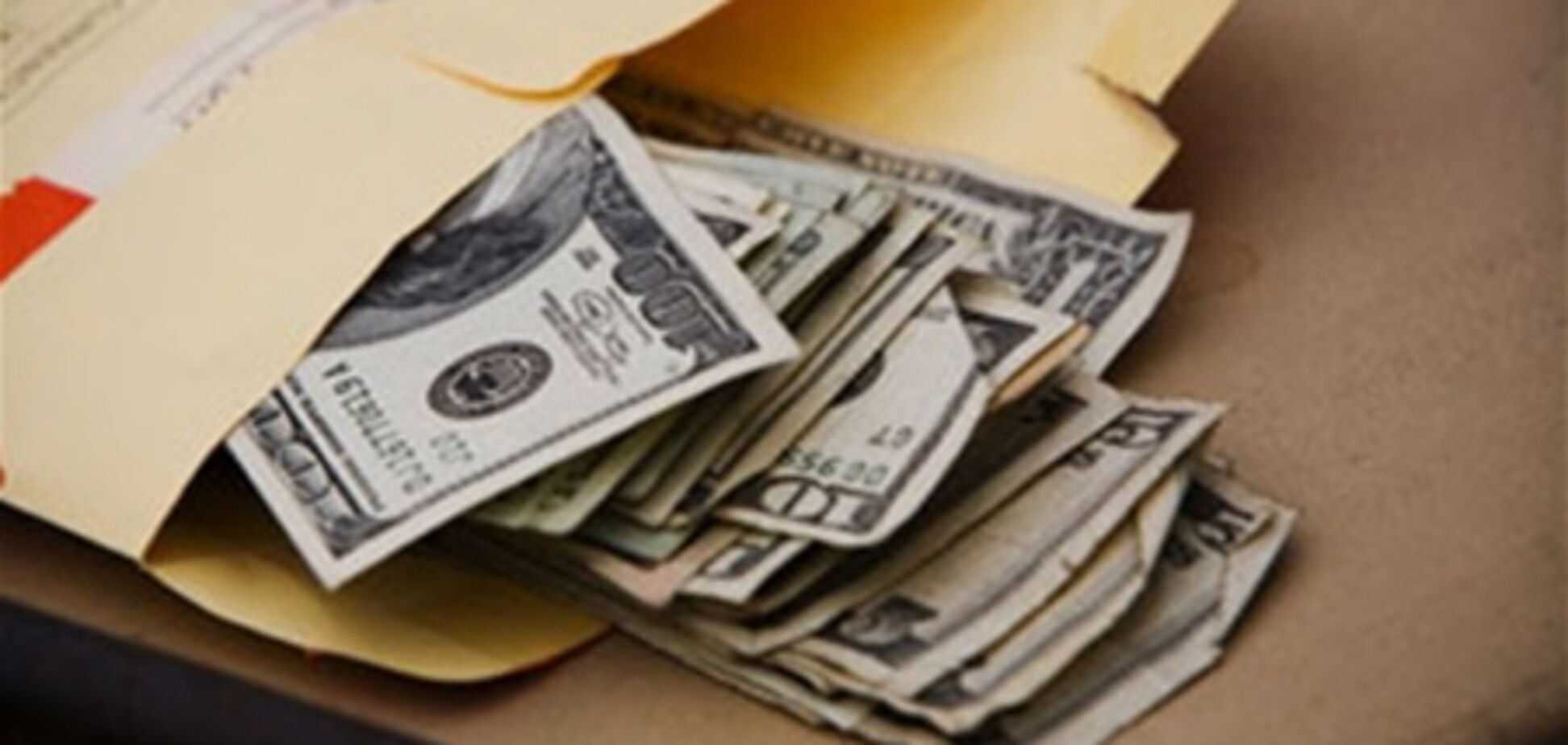 У Севастополі чиновник попався на хабарі в $ 157 тис