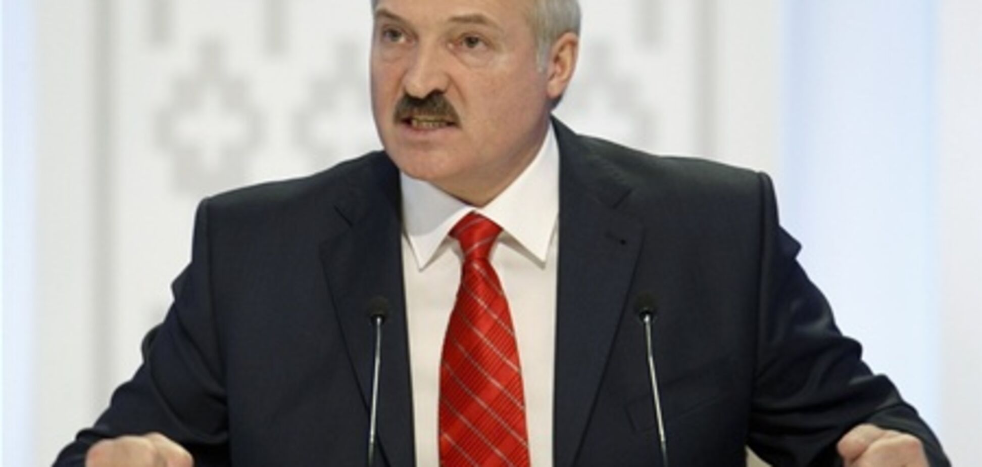 Лукашенко заборонив купівлю дорогих службових авто