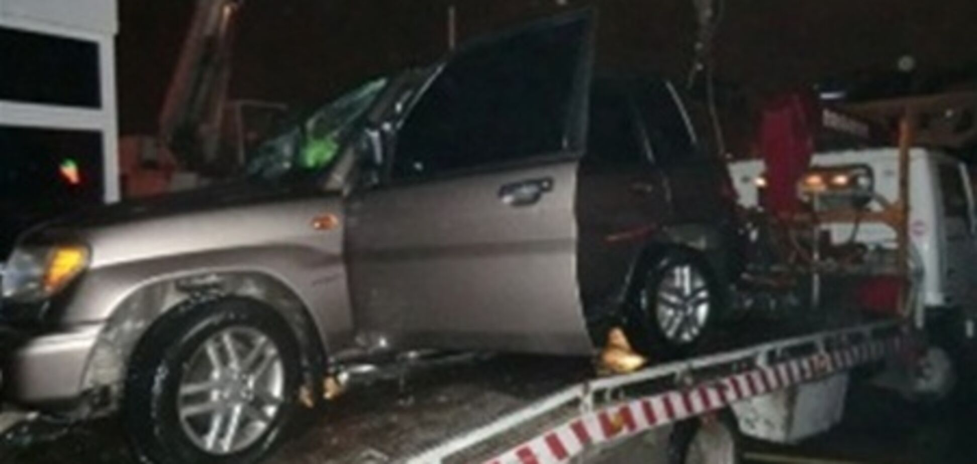 В Севастополе на полном ходу в море упал Mitsubishi Pajero. Фото