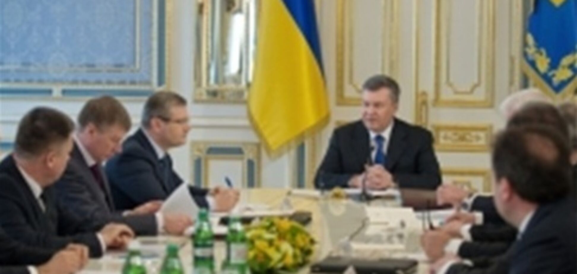 Янукович поздравил украинских шахматисток с победой 