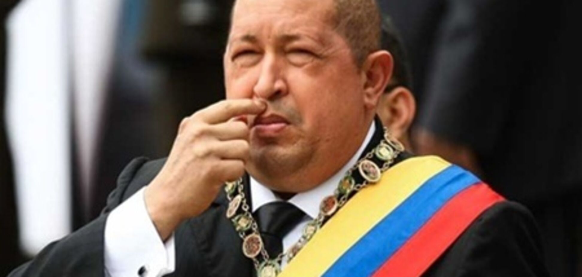 У Венесуелу звуть кращих вчених, щоб довести, що Чавеса заразили раком