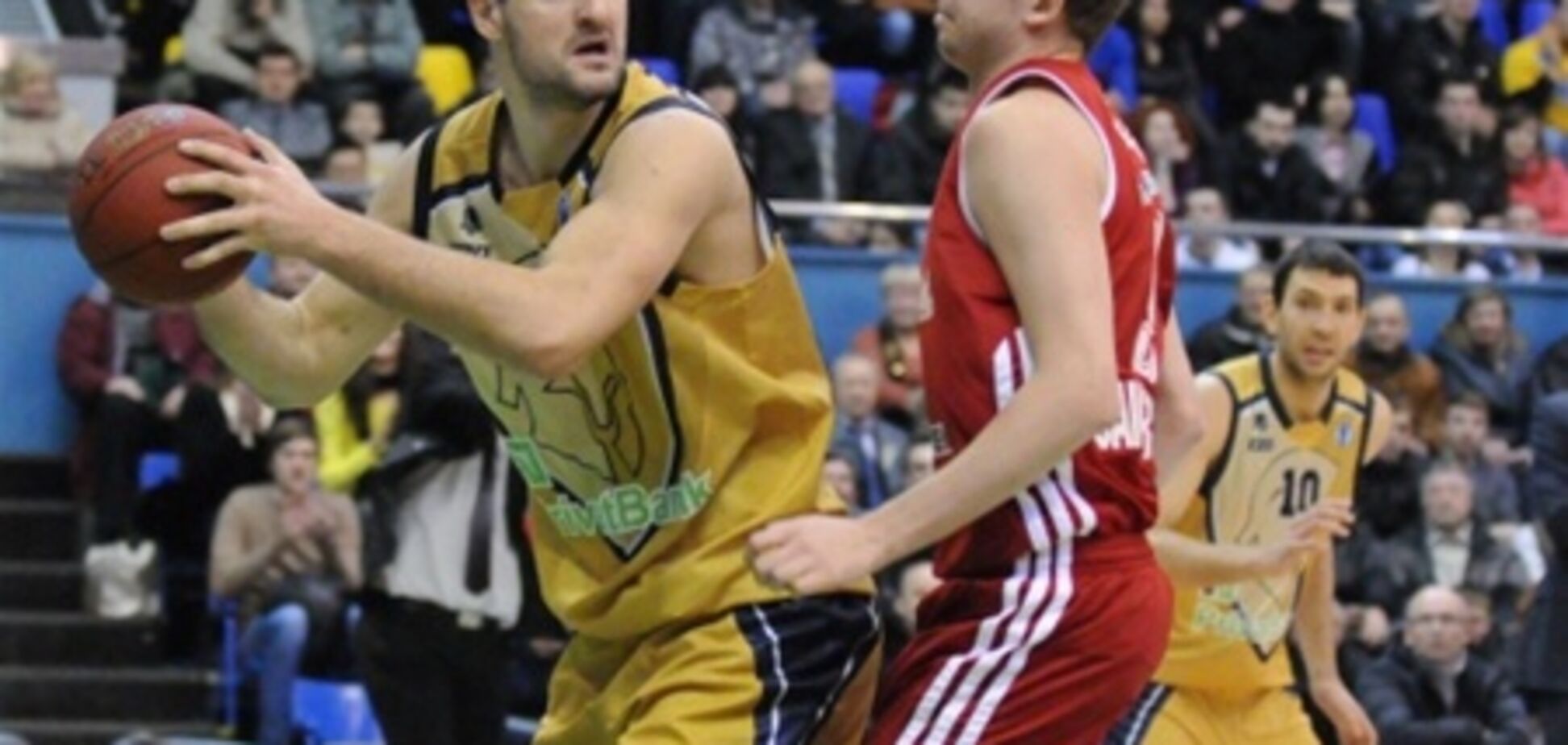 'Будивельник' 'построил' россиян