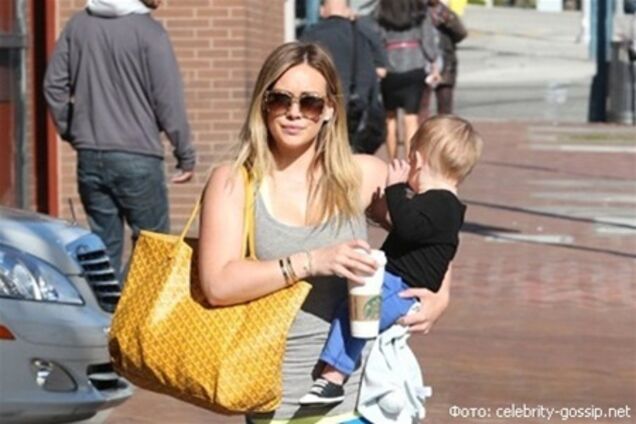 Хилари Дафф отвела сына к доктору. Фото