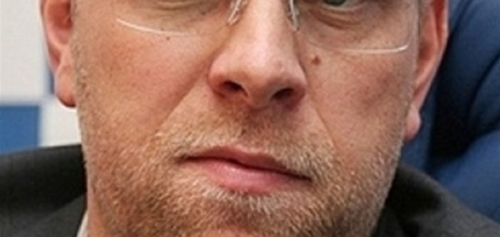 Власенко снова не пустили за границу