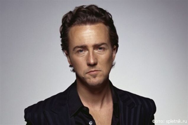 Эдварт Нортон впервые познает радости отцовства