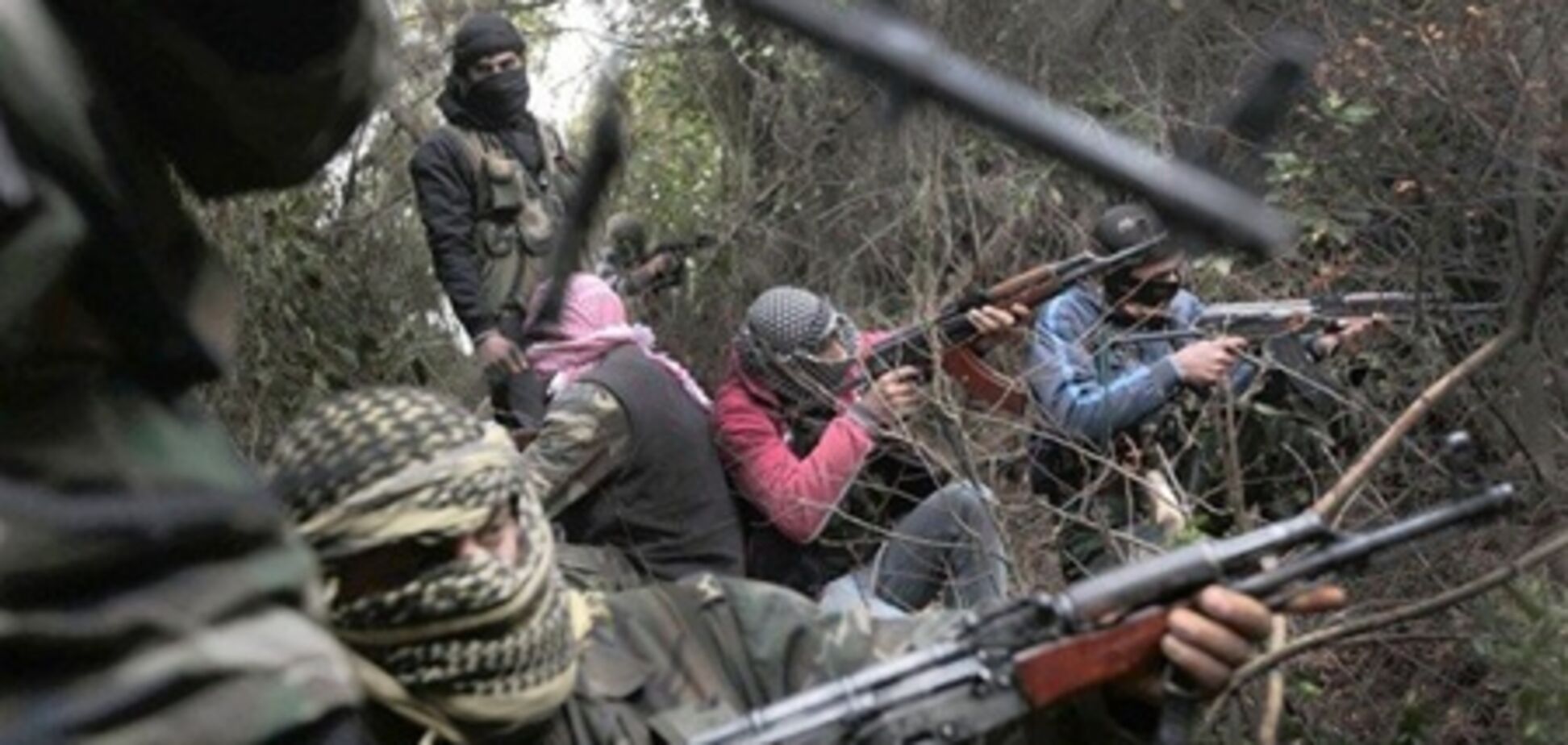 Париж и Лондон готовы вооружить повстанцев Сирии без одобрения ЕС