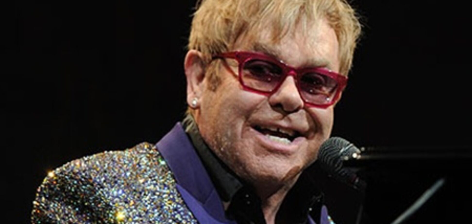 Елтон Джон скасував концерт в США за станом здоров'я