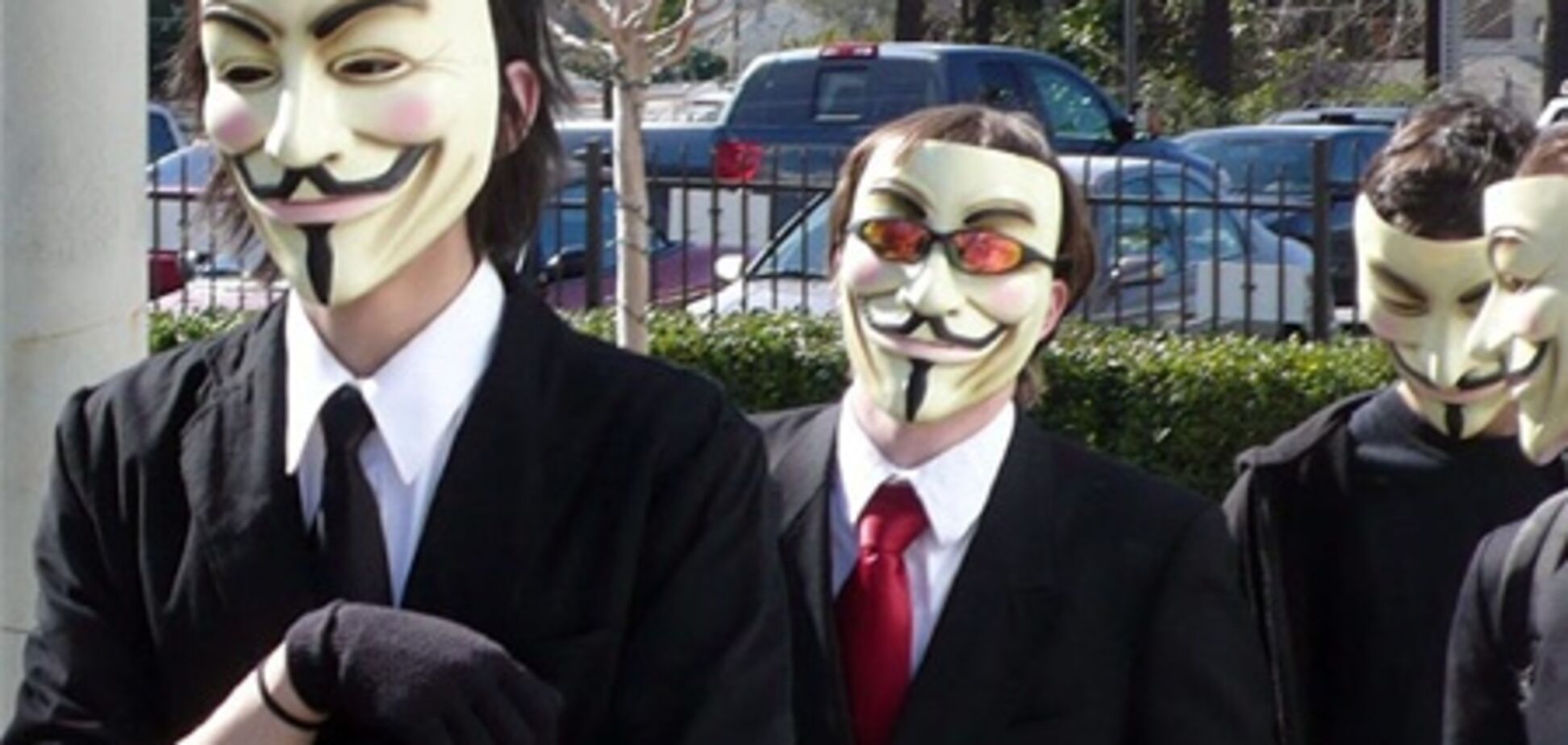 Співробітника Reuters звинуватили у зв'язках з хакерами Anonymous